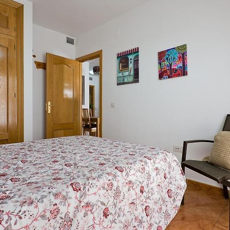 Relaxing Beach Apartment In Fuengirola Parking المظهر الخارجي الصورة