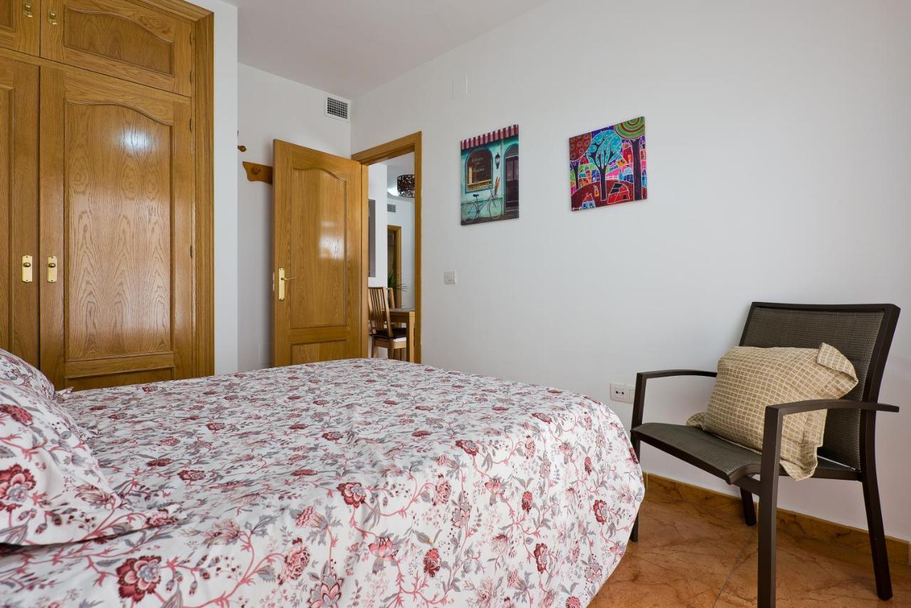 Relaxing Beach Apartment In Fuengirola Parking المظهر الخارجي الصورة