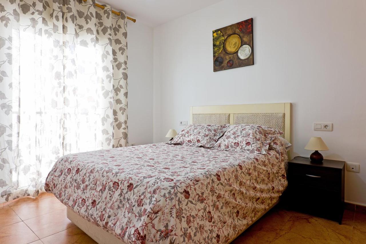 Relaxing Beach Apartment In Fuengirola Parking المظهر الخارجي الصورة