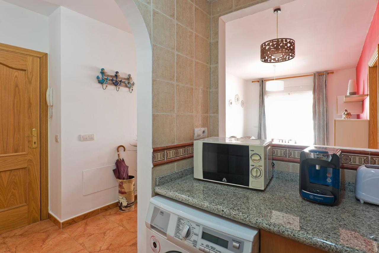 Relaxing Beach Apartment In Fuengirola Parking المظهر الخارجي الصورة