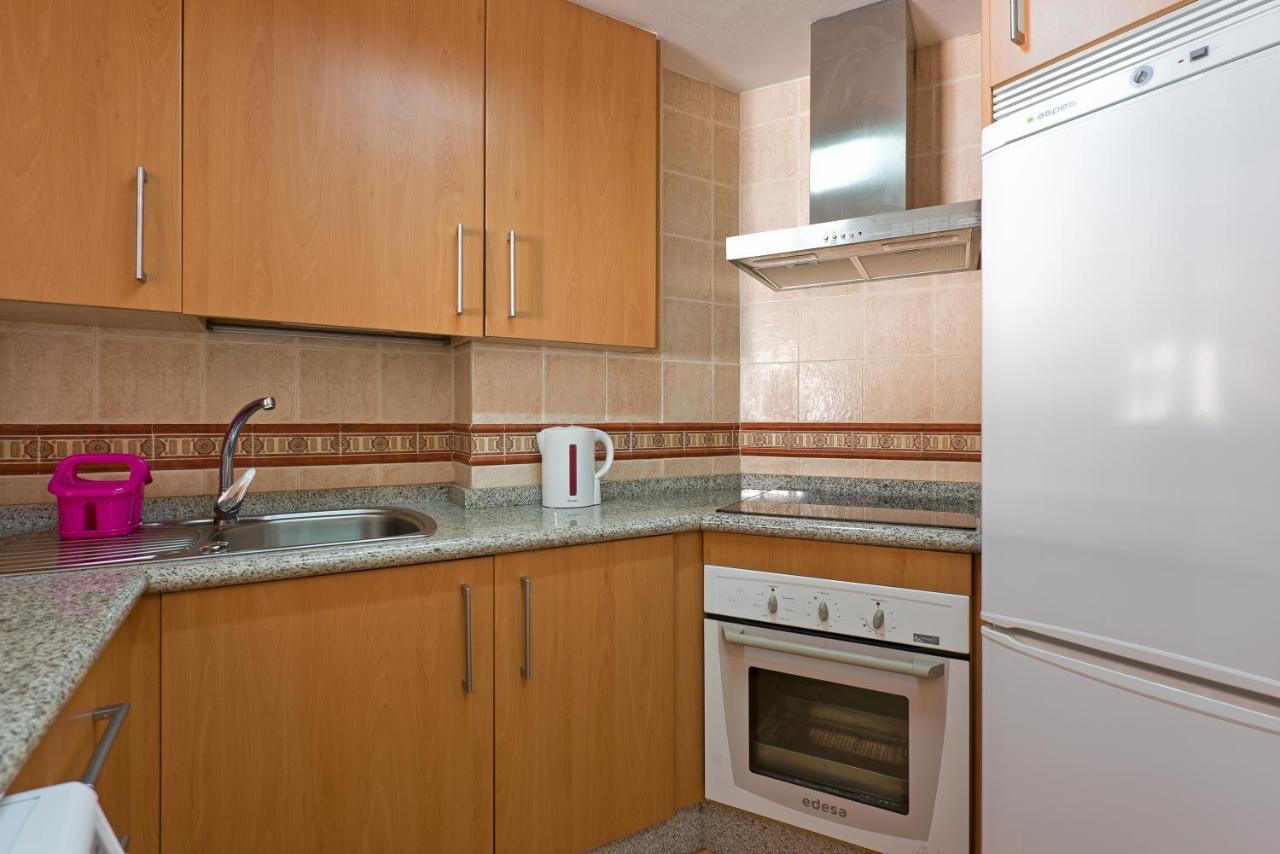 Relaxing Beach Apartment In Fuengirola Parking المظهر الخارجي الصورة